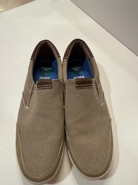 Nunn Bush Men’s Slip-On Loafers in Taupe Canvas